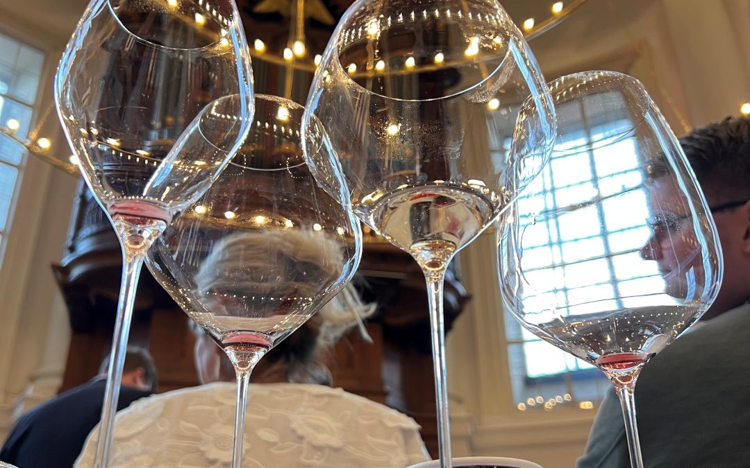De keuze voor een wijnglas, kan het echt de smaak van wijn bepalen?